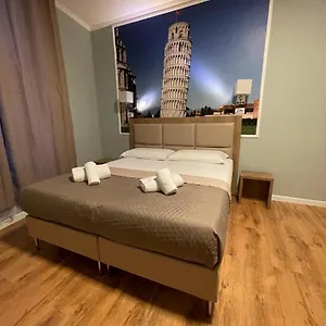 https://titta-ruffo.it-tuscanyhotel.com